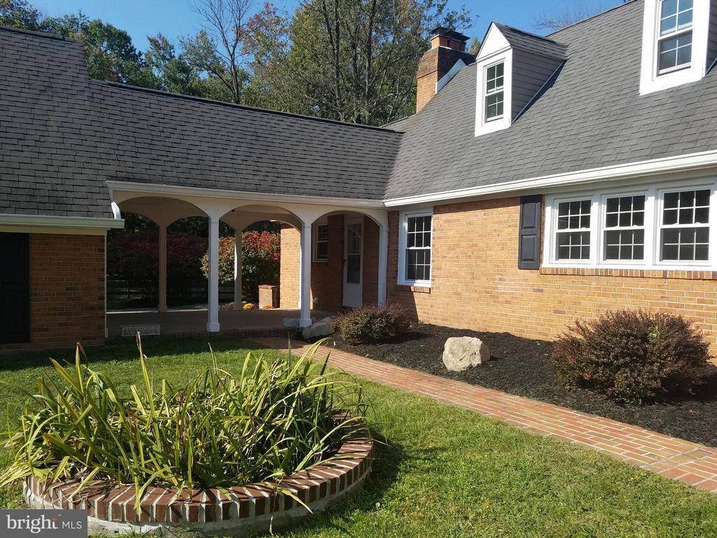 37 Cooper Tomlinson Road, Medford, NJ 08055