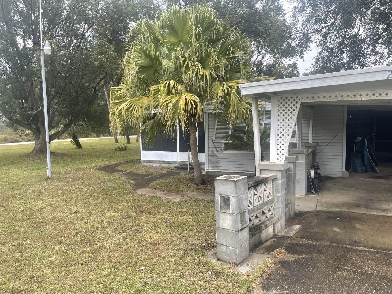 2121 E Claradge Ave, Avon Park, FL 33825-9608