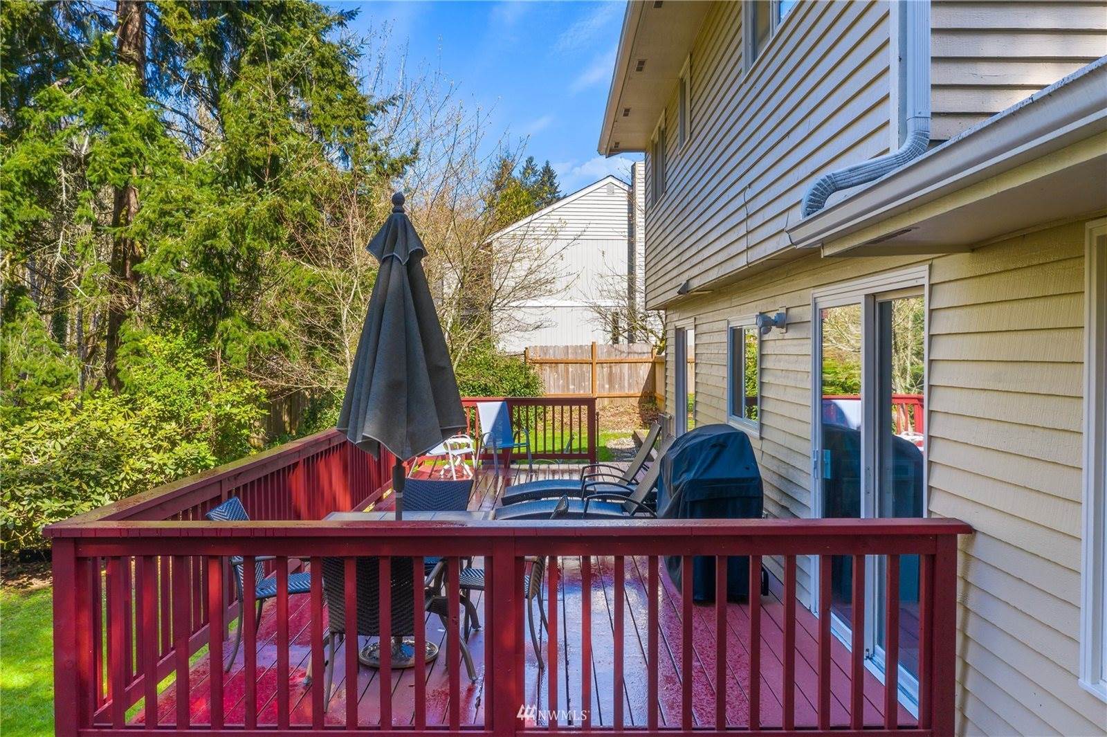 1732 Medallion Loop NW, Olympia, WA 98502