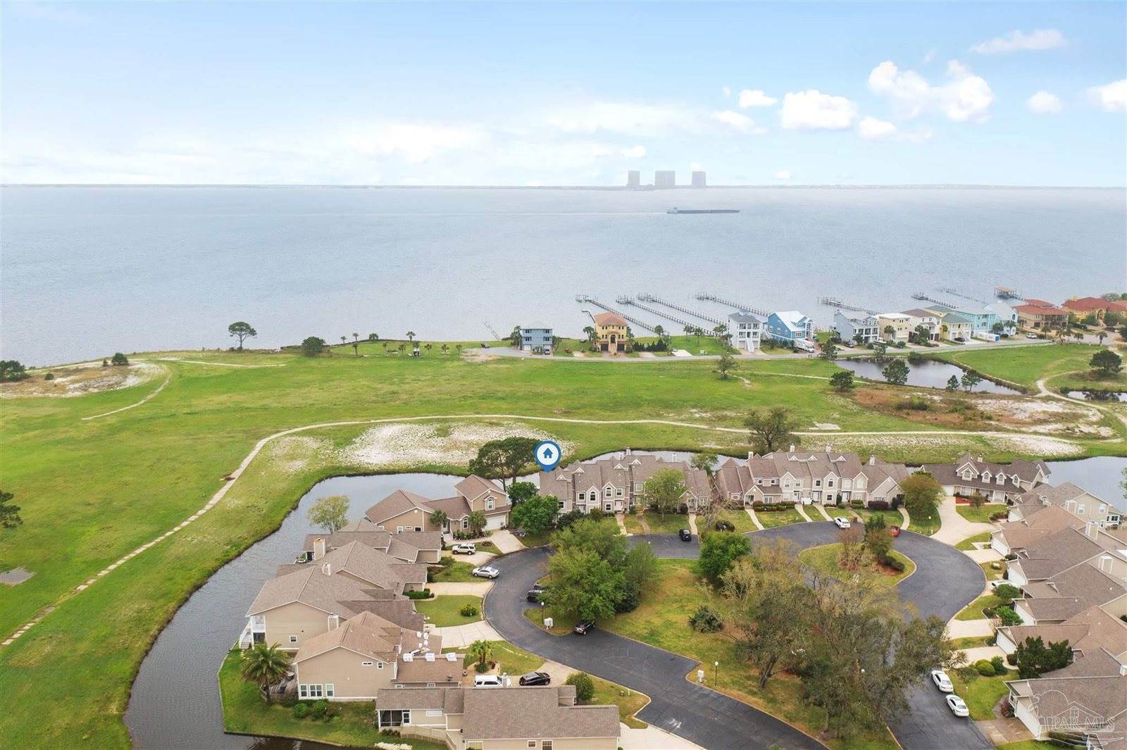 1066 Lionsgate Ln, Gulf Breeze, FL 32563