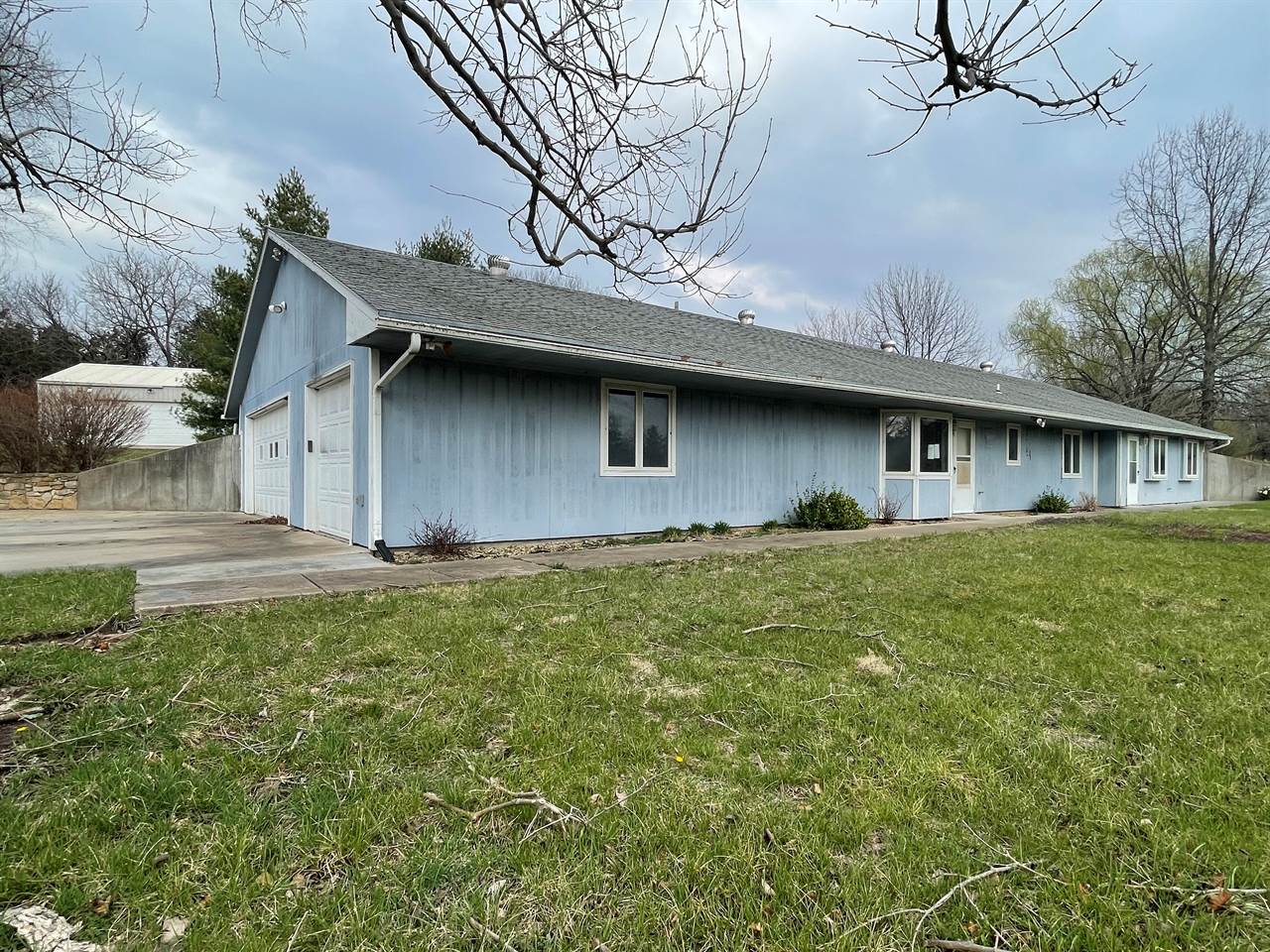 1838 SE 85th St, Wakarusa, KS 66546