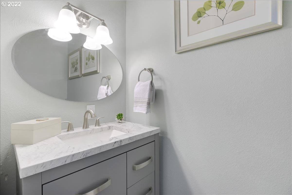 1788 NE 19TH St, Gresham, OR 97030