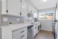 1788 NE 19TH St, Gresham, OR 97030