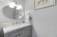 1788 NE 19TH St, Gresham, OR 97030