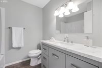 1788 NE 19TH St, Gresham, OR 97030