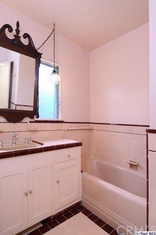 1921 Chilton Drive, Glendale, CA 91201