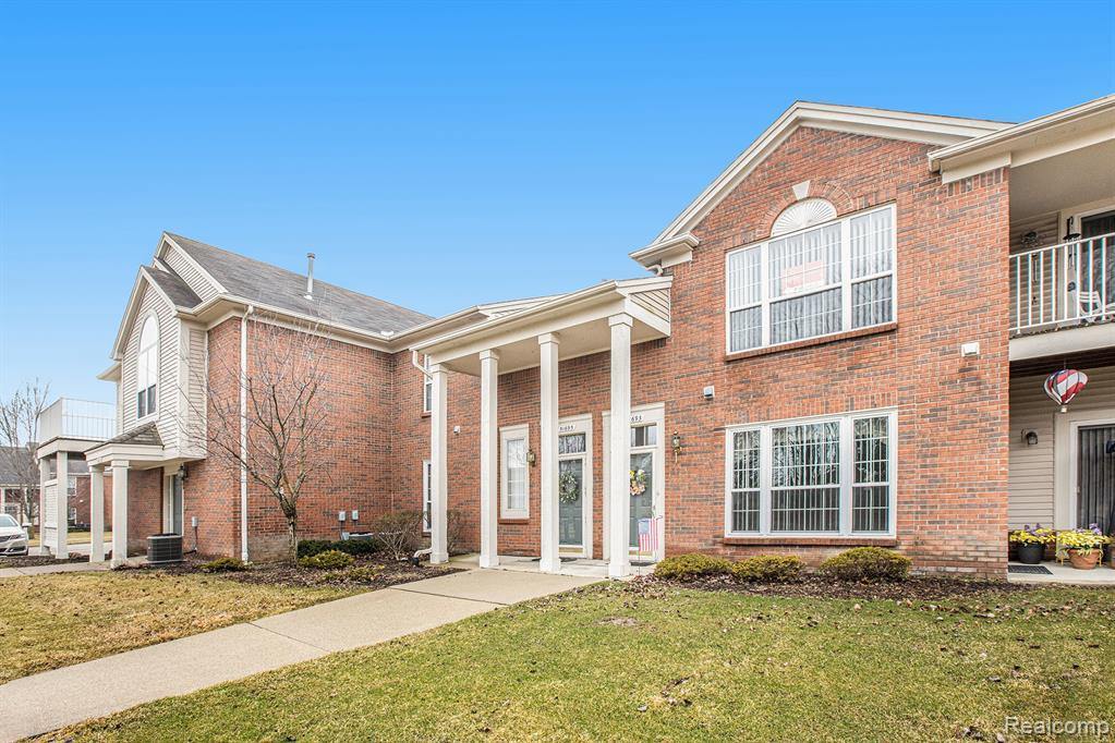 51695 Adler Park Drive West, Chesterfield Township, MI 48051