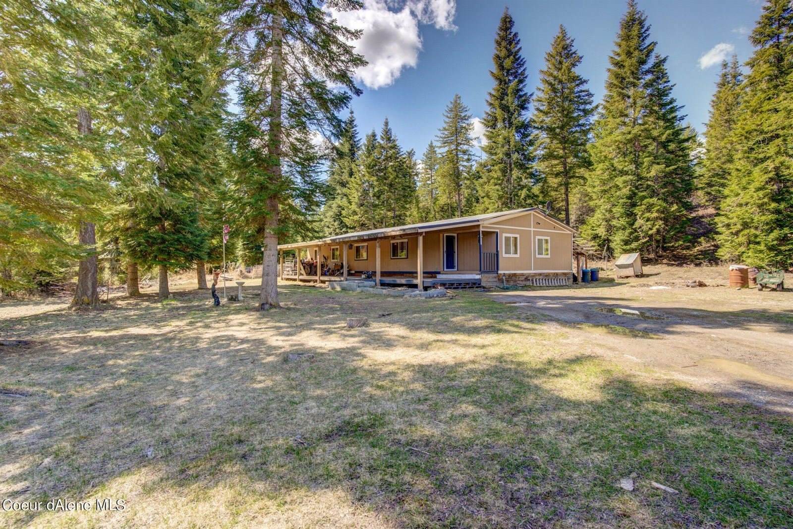 712 Nitty Gritty Ln, Priest River, ID 83856