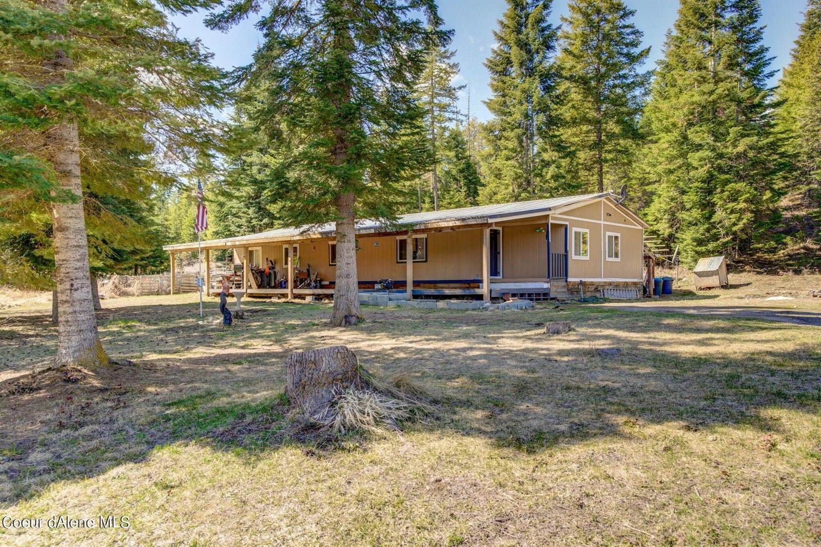 712 Nitty Gritty Ln, Priest River, ID 83856