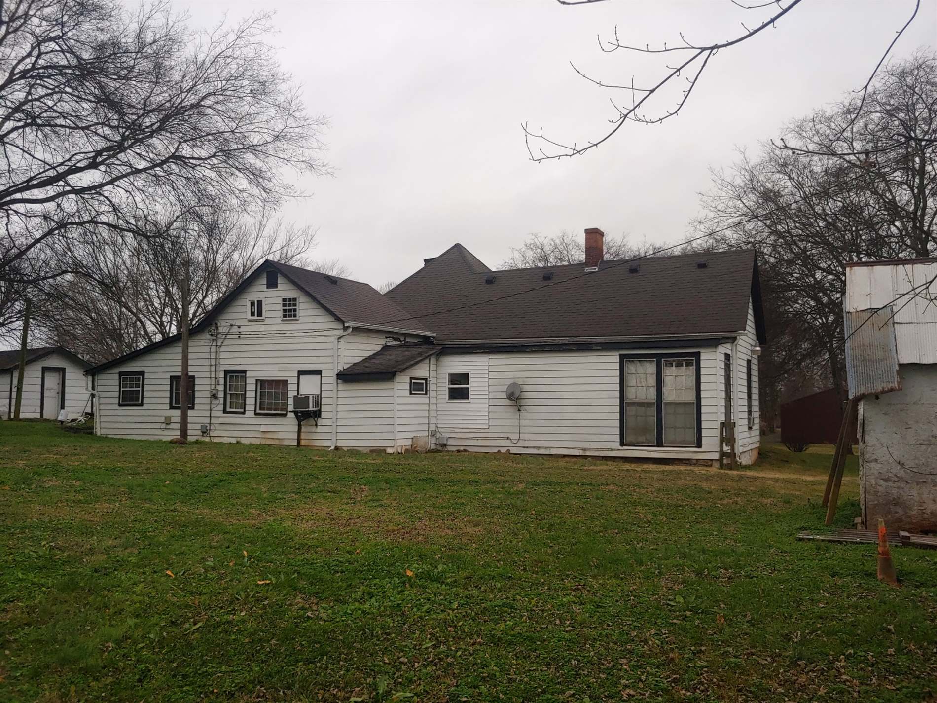 638 Rucker Rd, Christiana, TN 37037