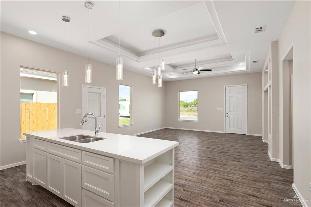 10721 North Sugar Bear Drive, Edinburg, TX 78541