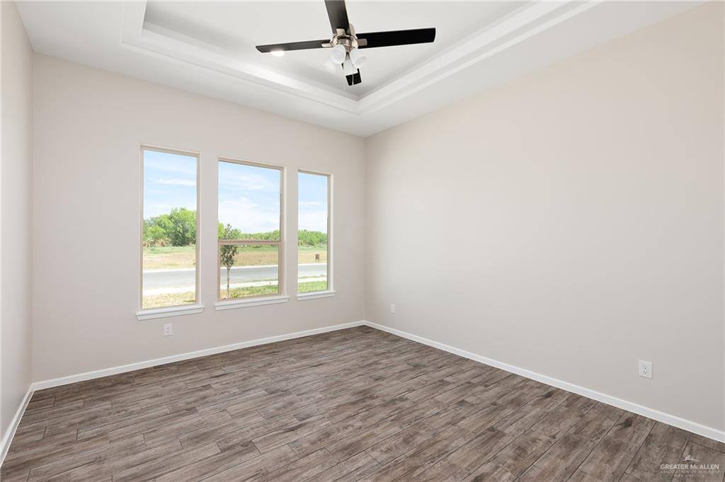 10721 North Sugar Bear Drive, Edinburg, TX 78541