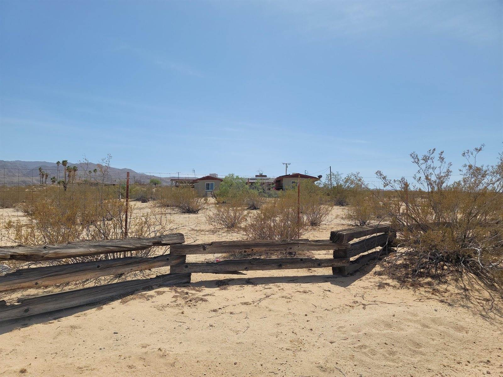 5900 Carodean Road, 29 Palms, CA 92277