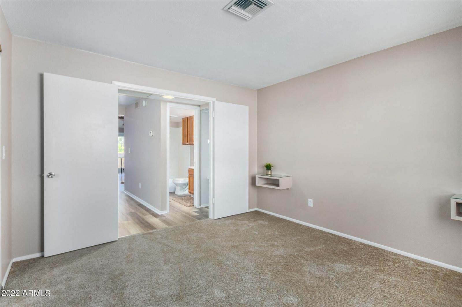 30 East Brown Road, Mesa, AZ 85201