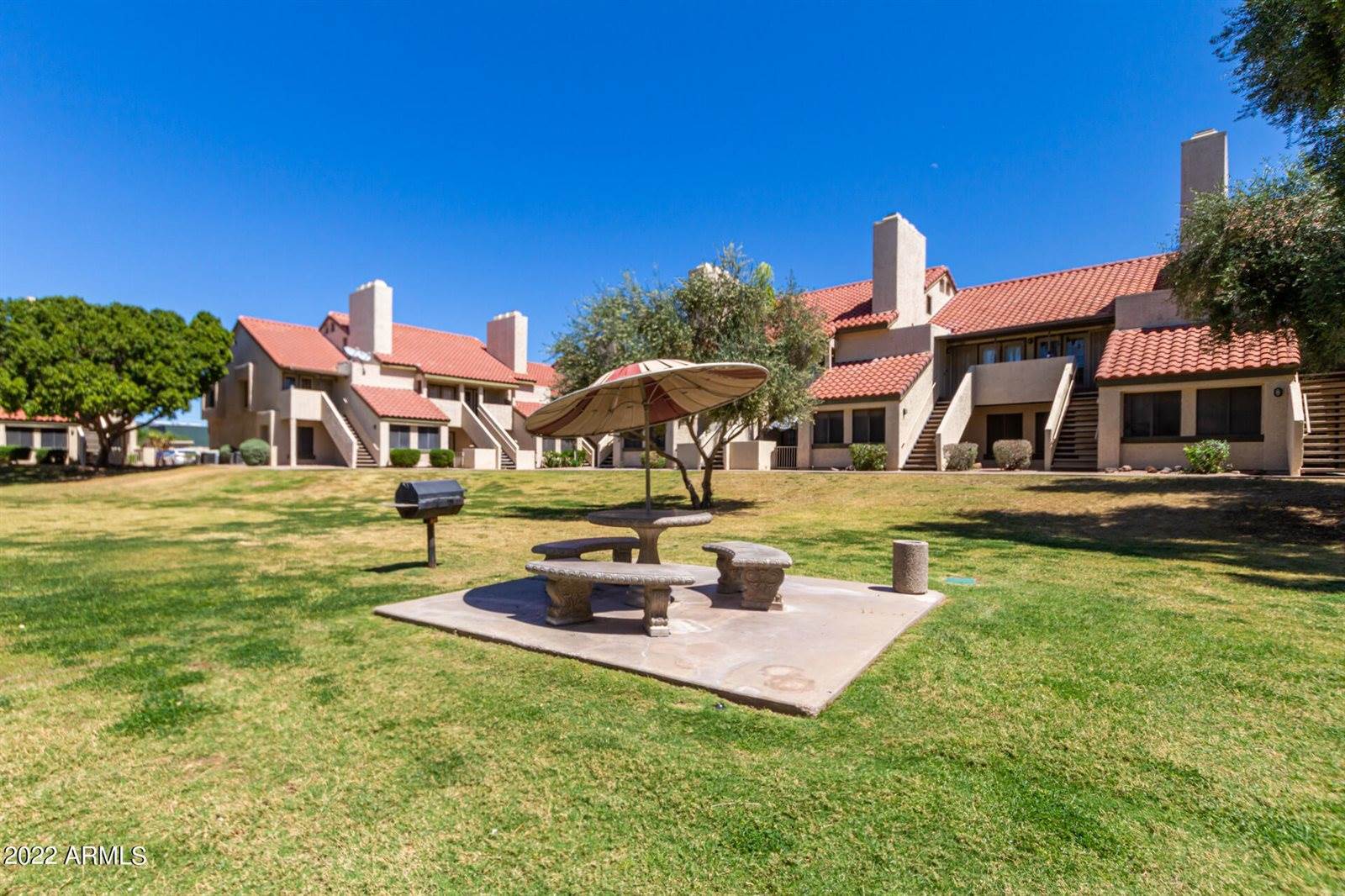 30 East Brown Road, Mesa, AZ 85201