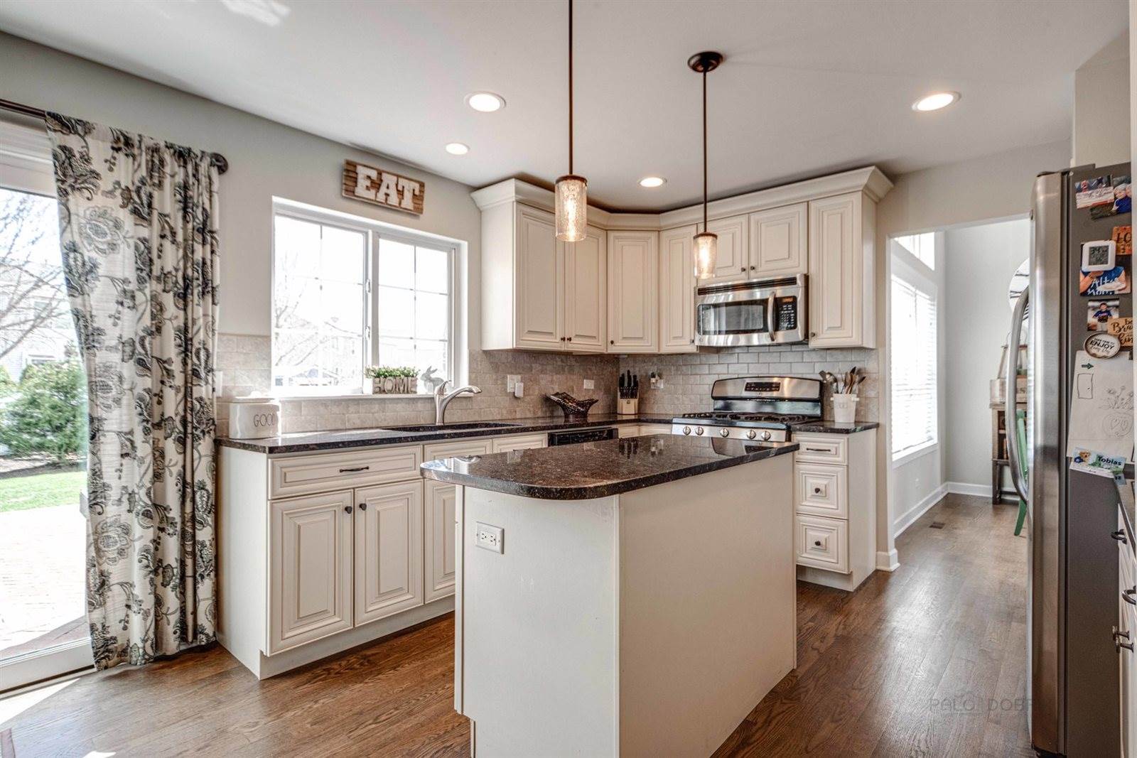 1389 Mayfair Lane, Grayslake, IL 60030