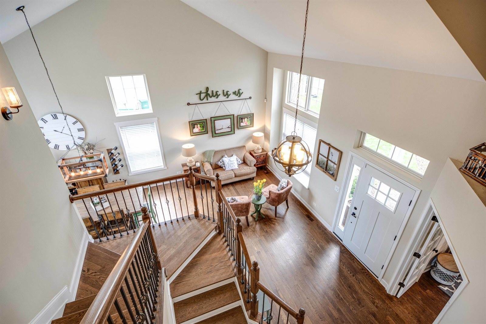 1389 Mayfair Lane, Grayslake, IL 60030