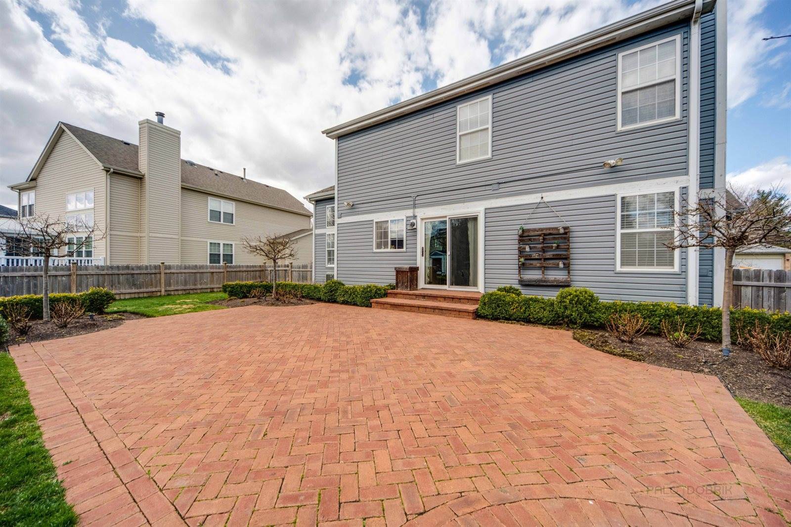 1389 Mayfair Lane, Grayslake, IL 60030