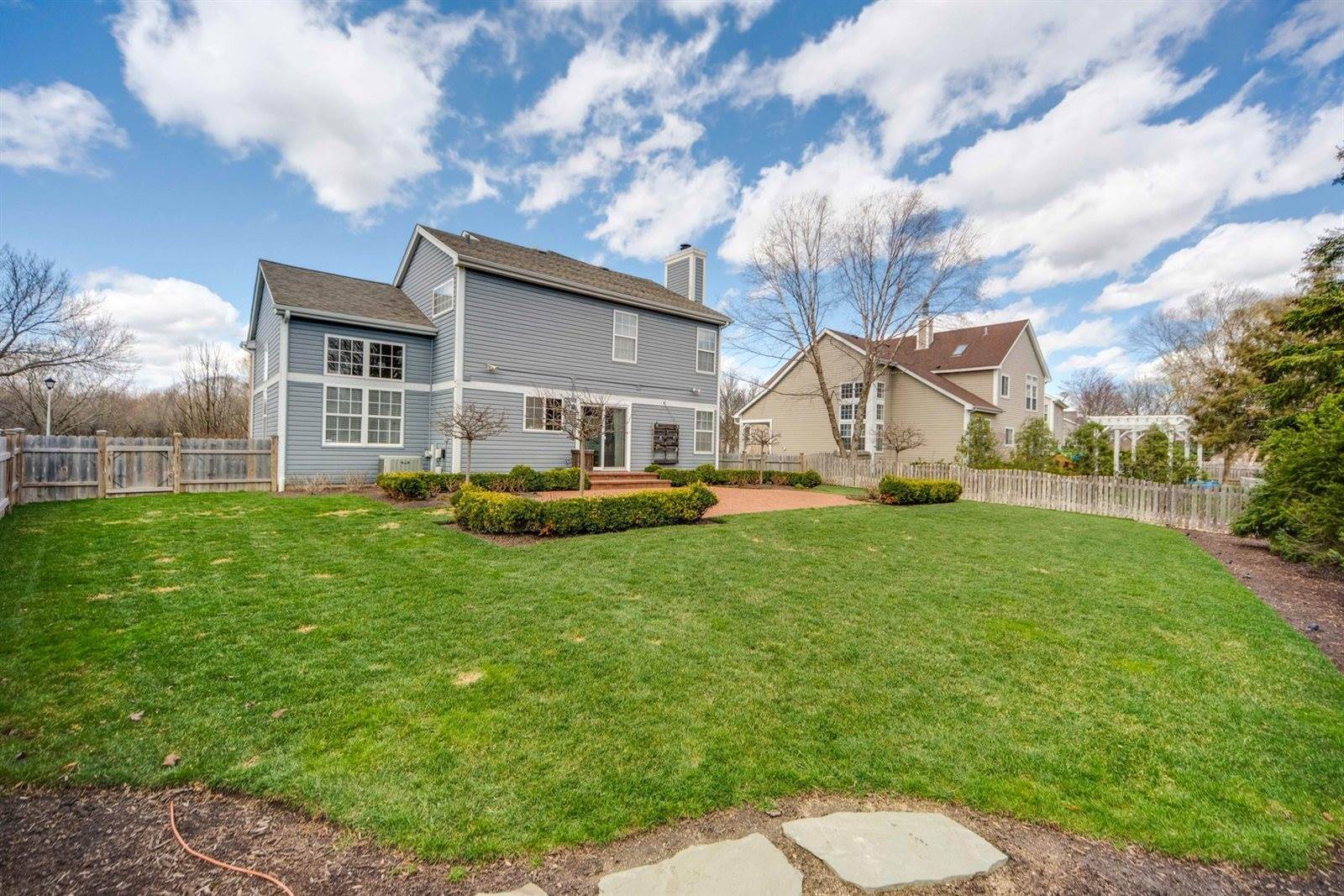 1389 Mayfair Lane, Grayslake, IL 60030