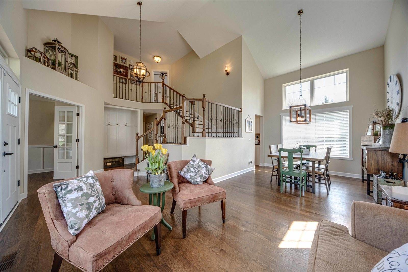 1389 Mayfair Lane, Grayslake, IL 60030