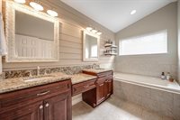 1389 Mayfair Lane, Grayslake, IL 60030