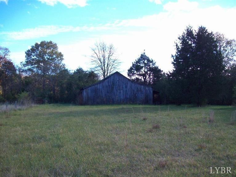 212 Tye Brook Highway, Piney River, VA 22964