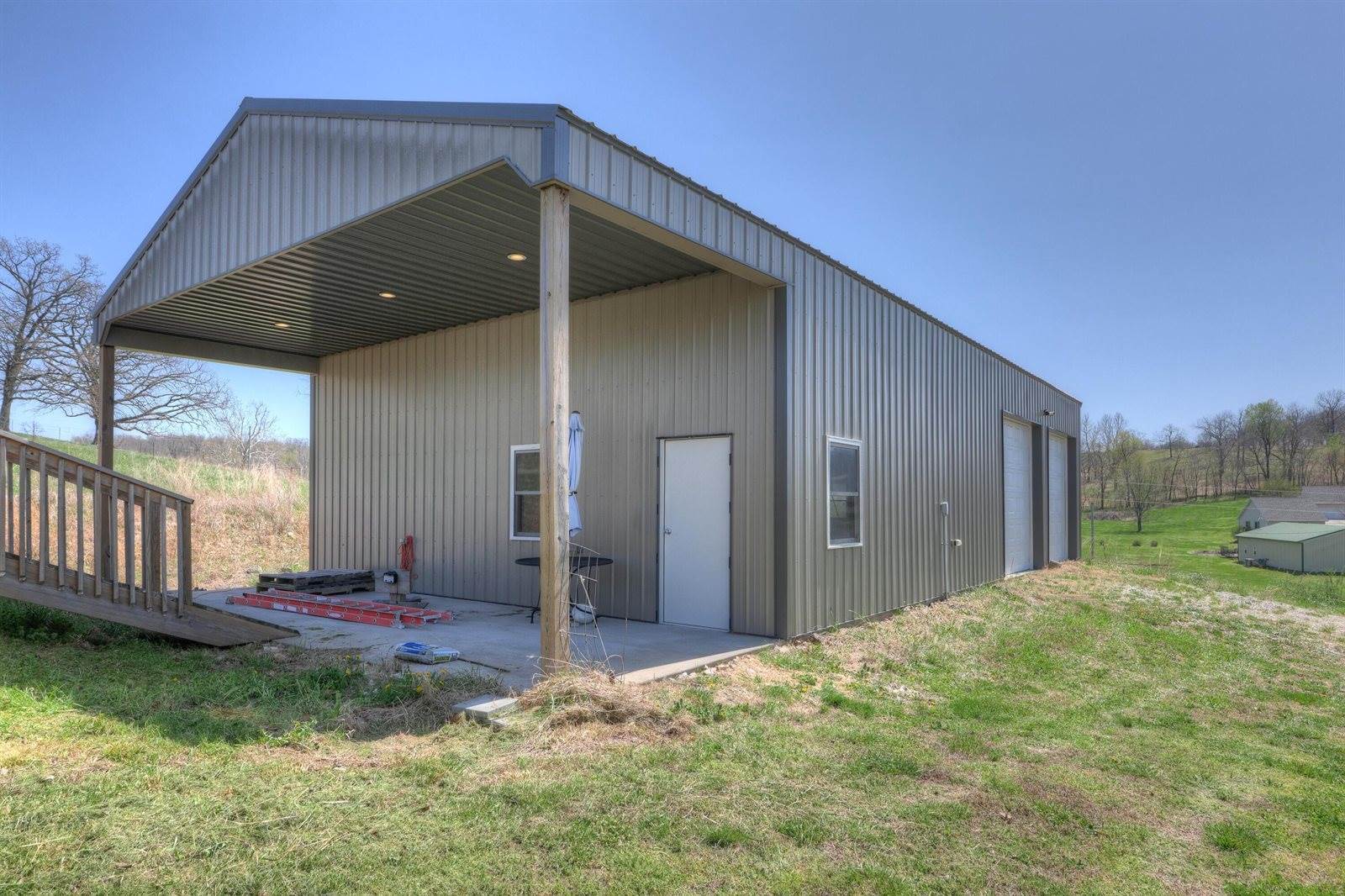 10375 Nighthawk Road, Neosho, MO 64850