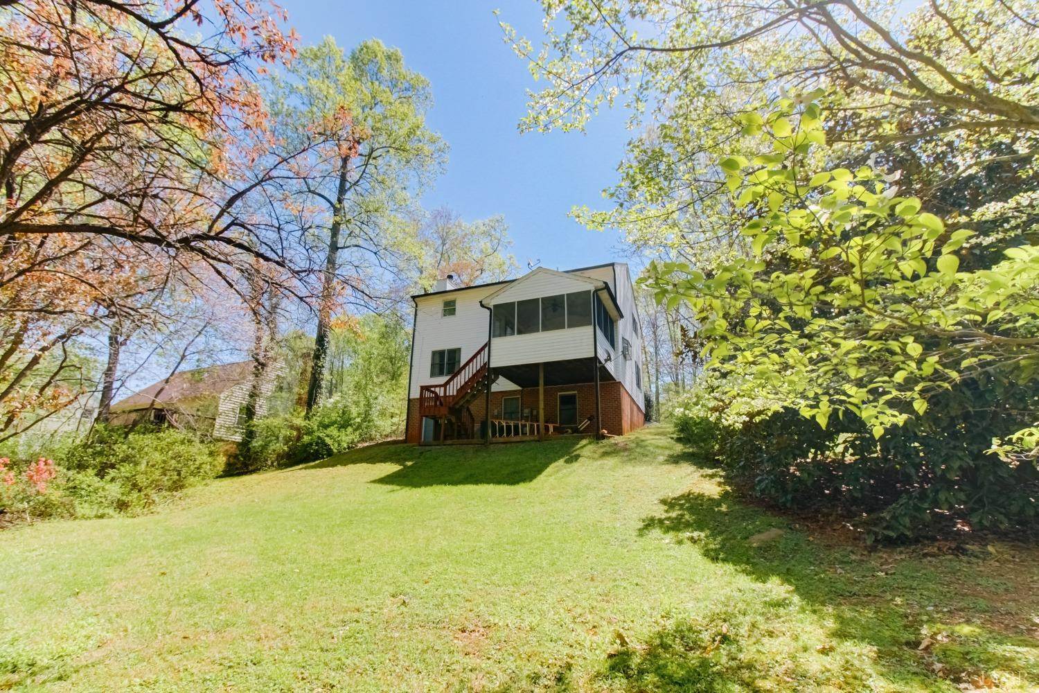 411 Jefferson Woods Drive, Forest, VA 24551