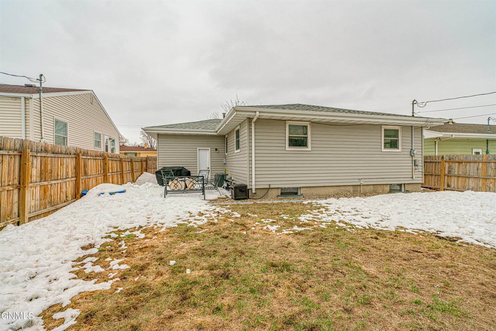 506 16th Street South, Bismarck, ND 58504