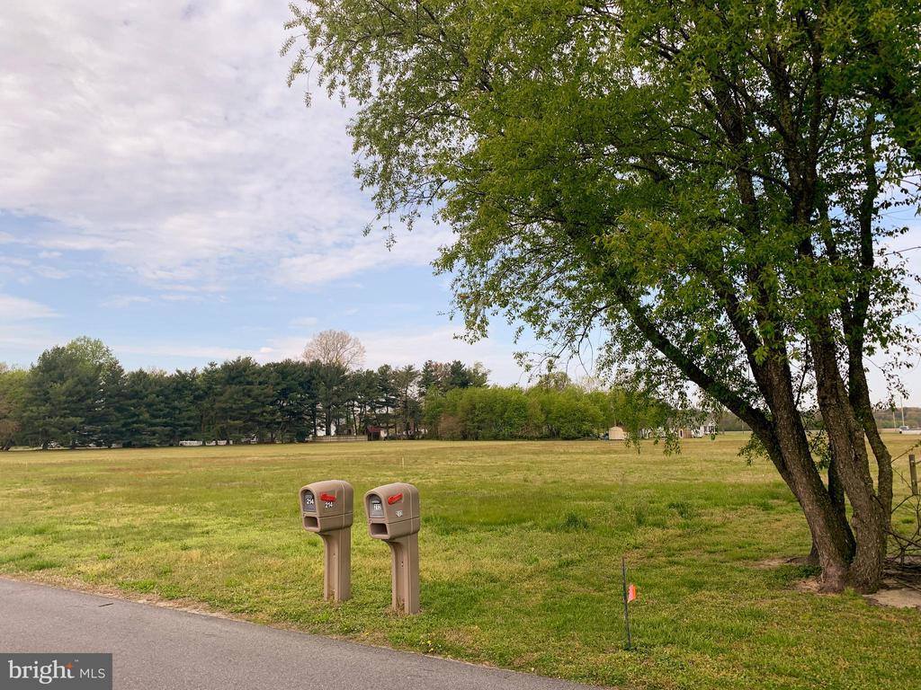 213 School Road, Bethel, DE 19931