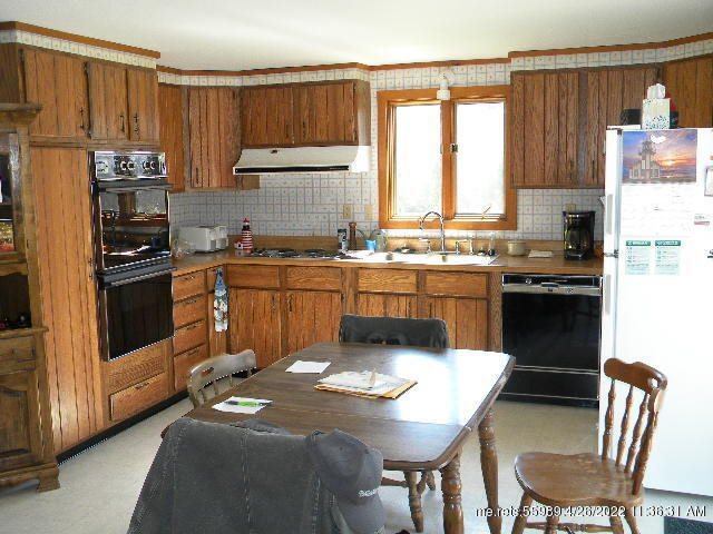 725 Bacon Road, Charleston, ME 04422