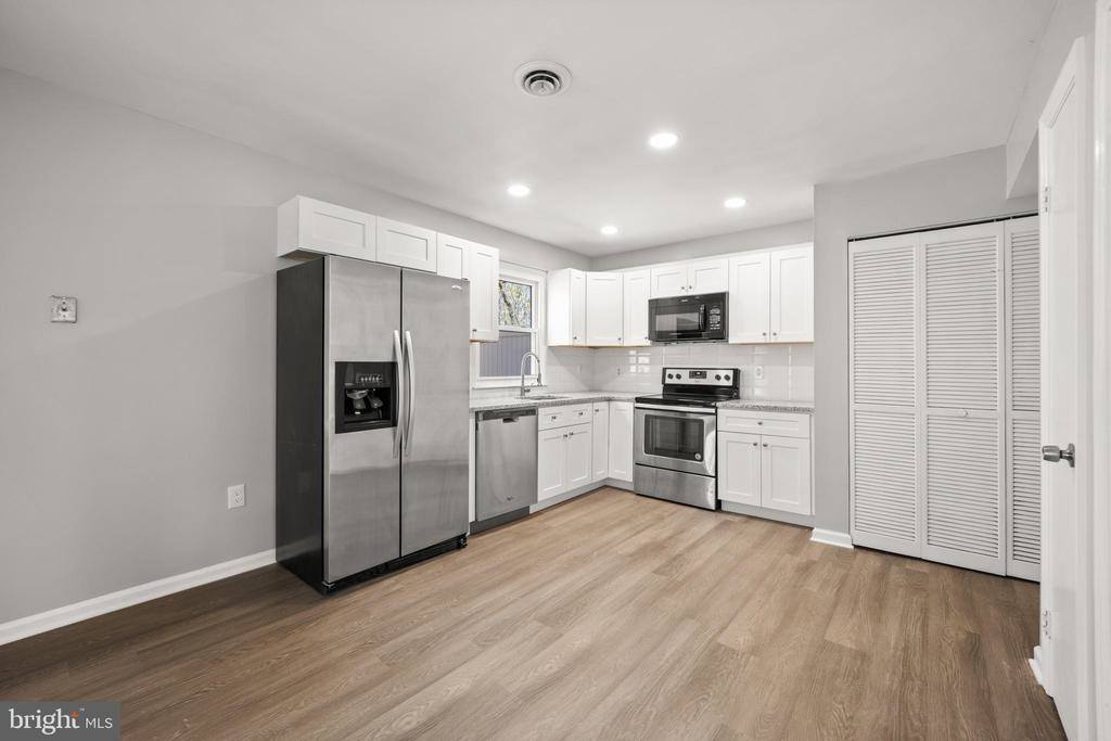 23 Lanford Road, New Castle, DE 19720