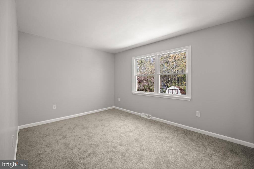 23 Lanford Road, New Castle, DE 19720