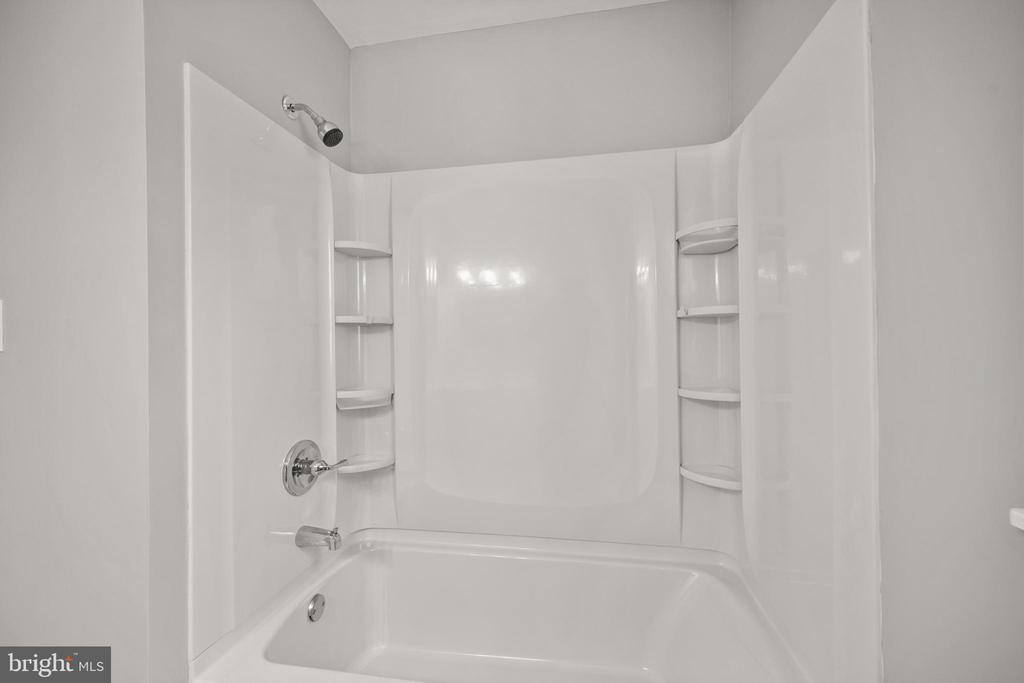 23 Lanford Road, New Castle, DE 19720