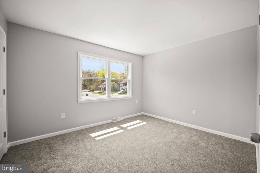 23 Lanford Road, New Castle, DE 19720