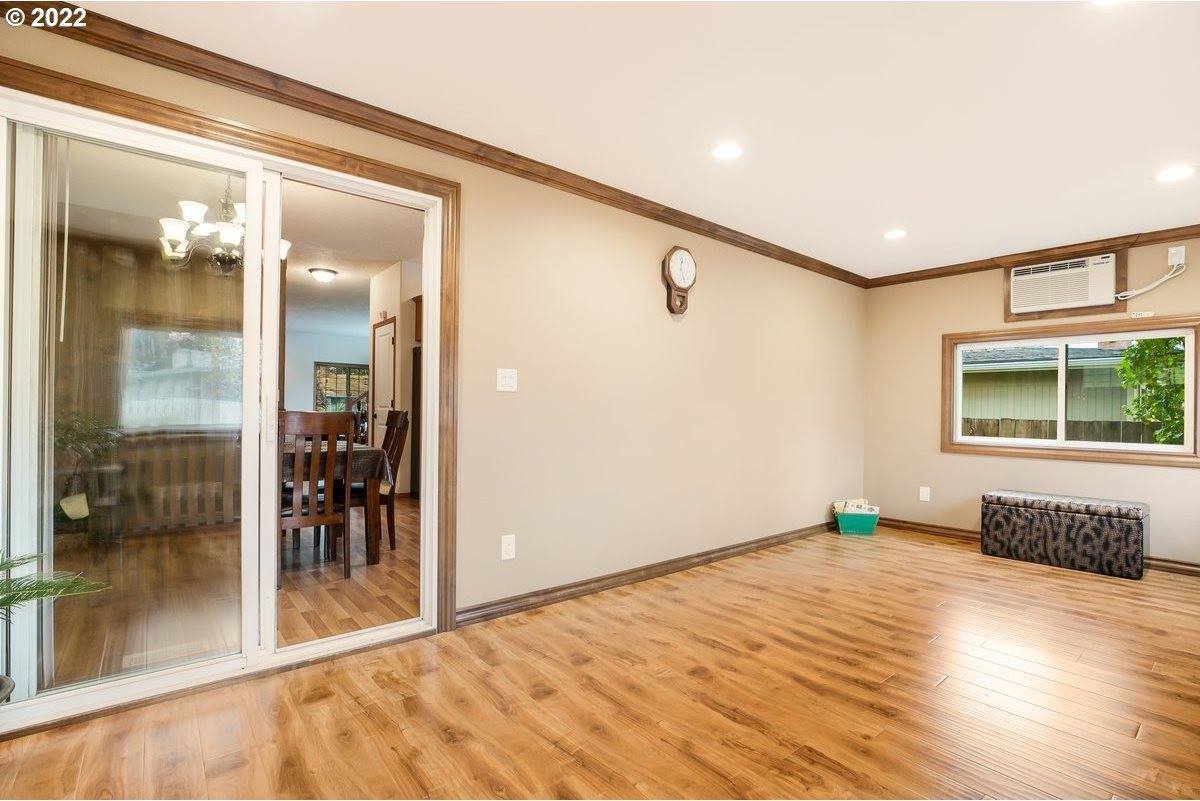 539 SE 135TH Ave, Portland, OR 97233