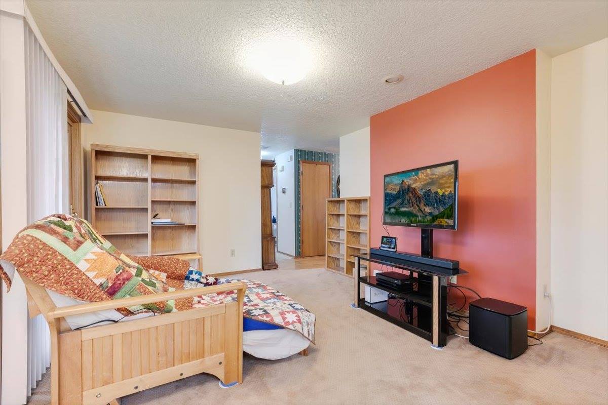 1500 SE Park Crest Ave, Vancouver, WA 98683