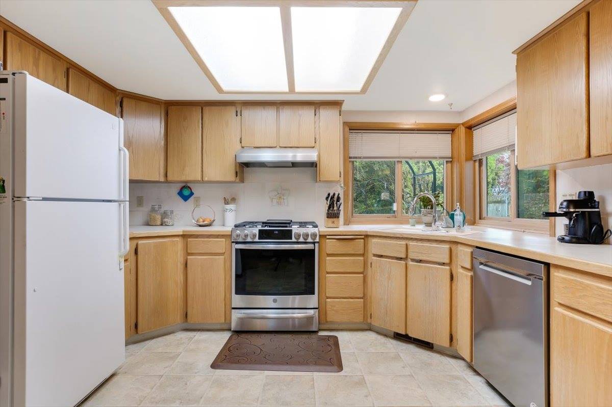 1500 SE Park Crest Ave, Vancouver, WA 98683