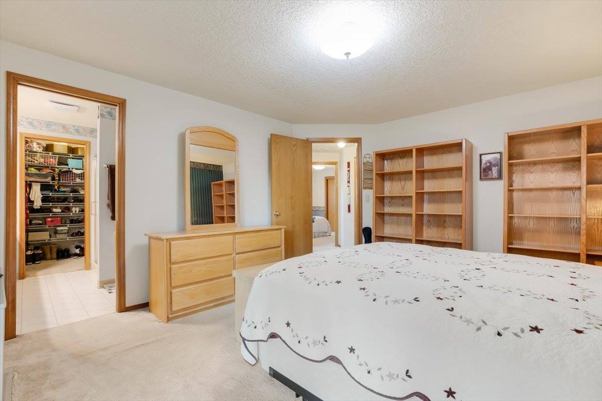 1500 SE Park Crest Ave, Vancouver, WA 98683