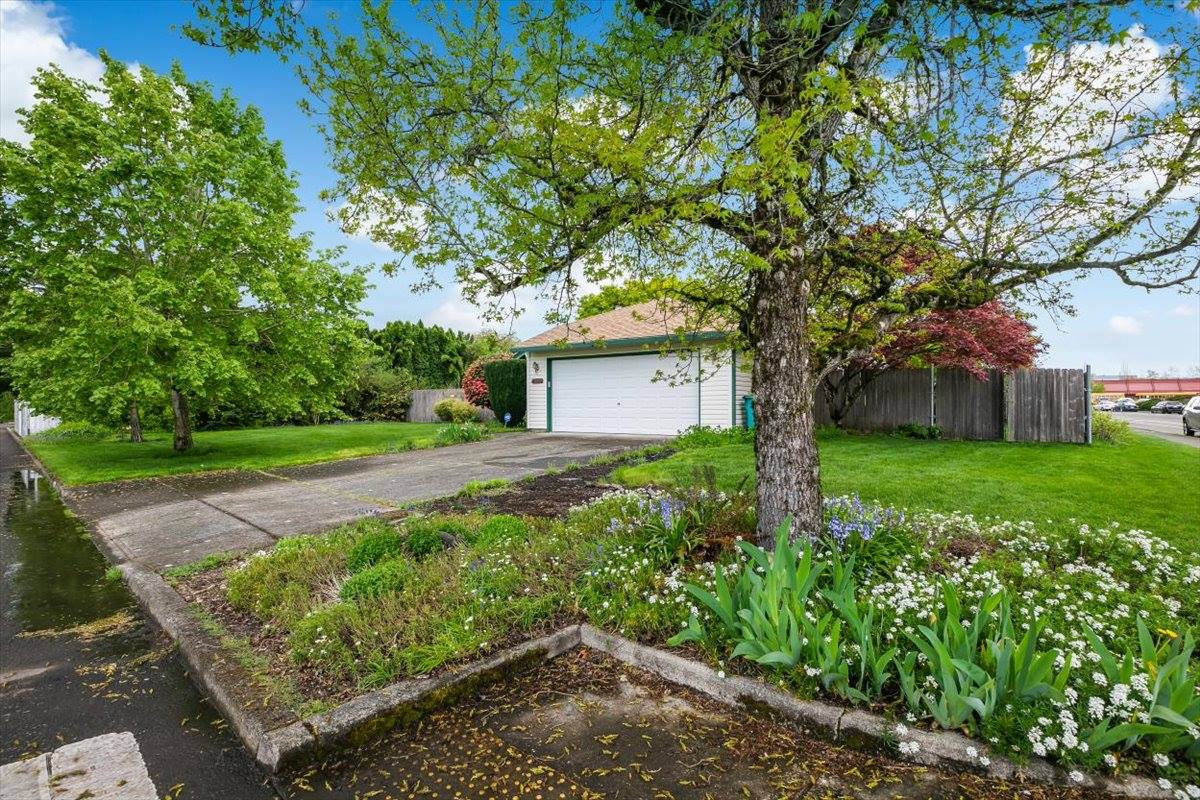 1500 SE Park Crest Ave, Vancouver, WA 98683