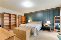 1500 SE Park Crest Ave, Vancouver, WA 98683