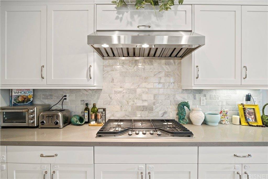 27672 Skylark Lane, Saugus, CA 91350