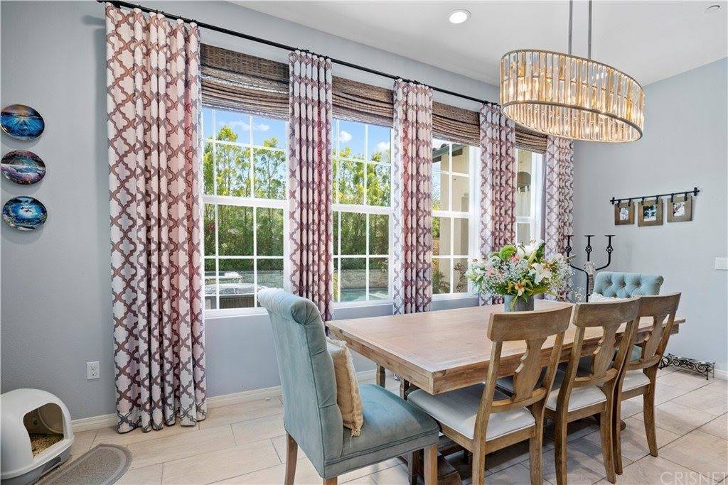 27672 Skylark Lane, Saugus, CA 91350