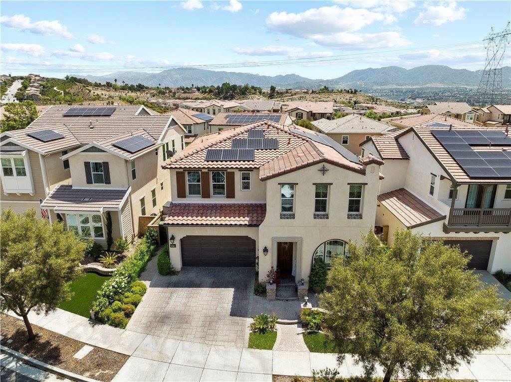 27672 Skylark Lane, Saugus, CA 91350