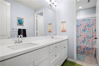 27672 Skylark Lane, Saugus, CA 91350