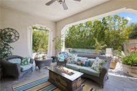 27672 Skylark Lane, Saugus, CA 91350