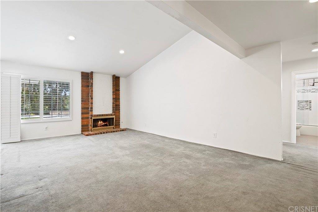 23013 Vista Delgado Drive, Valencia, CA 91354