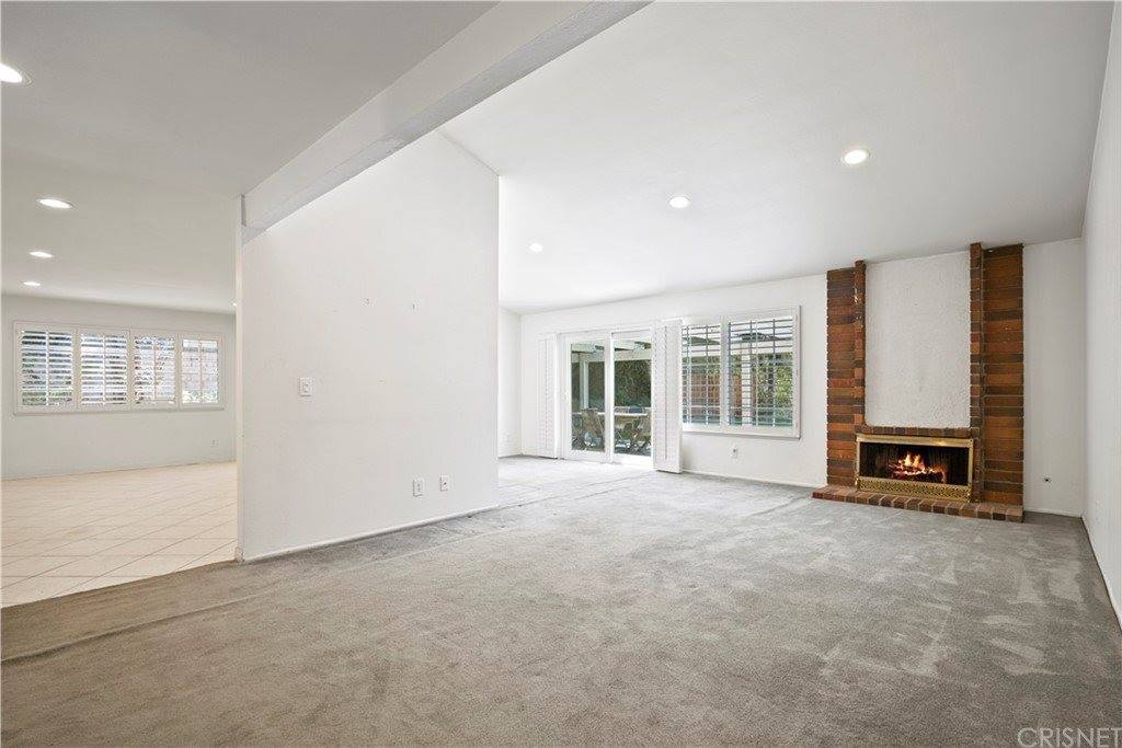 23013 Vista Delgado Drive, Valencia, CA 91354