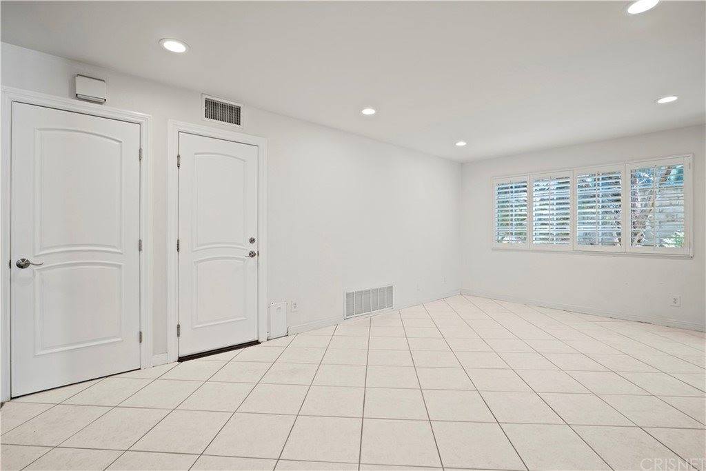 23013 Vista Delgado Drive, Valencia, CA 91354