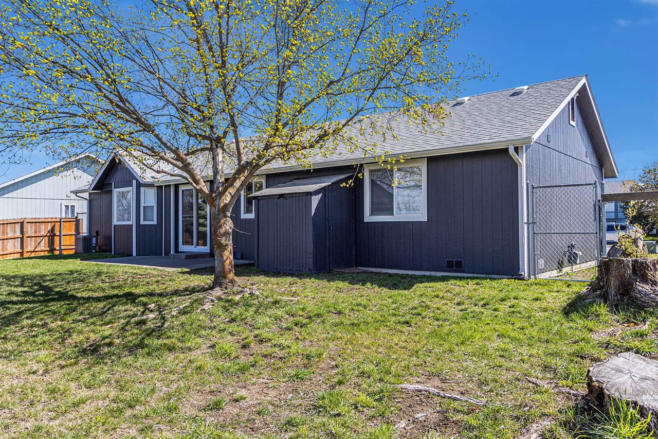 1905 N Foxglove Ln, Post Falls, ID 83854